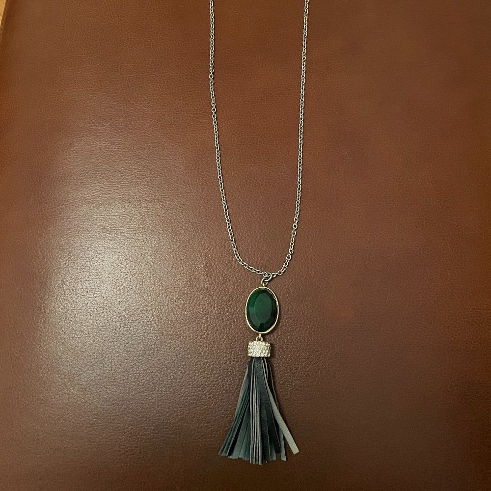 Ann Taylor, Tassel Pendant Necklace